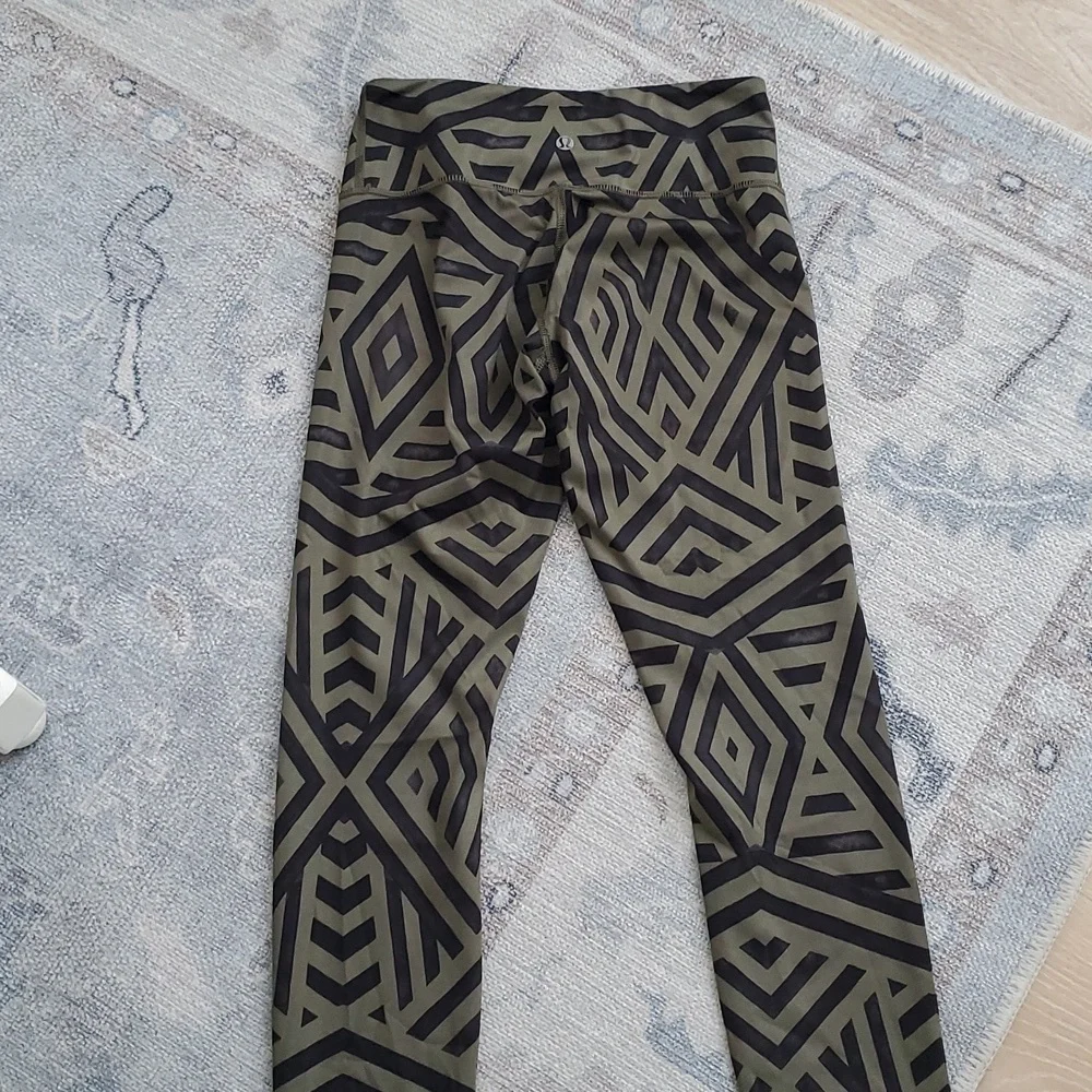 Lululemon Wunder Under Athletic Leggings Chevron Shuffle Fatigue Green Black Sz4